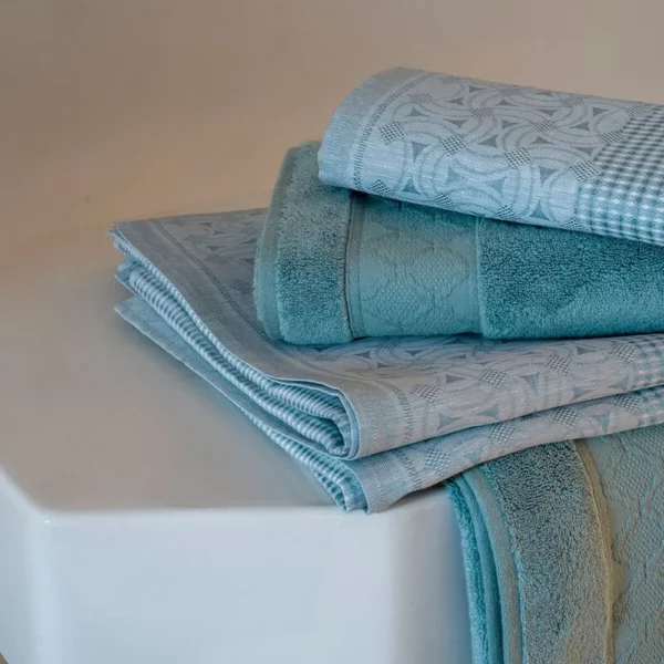 Duży ręcznik kąpielowy Caresse (Blue Ice)