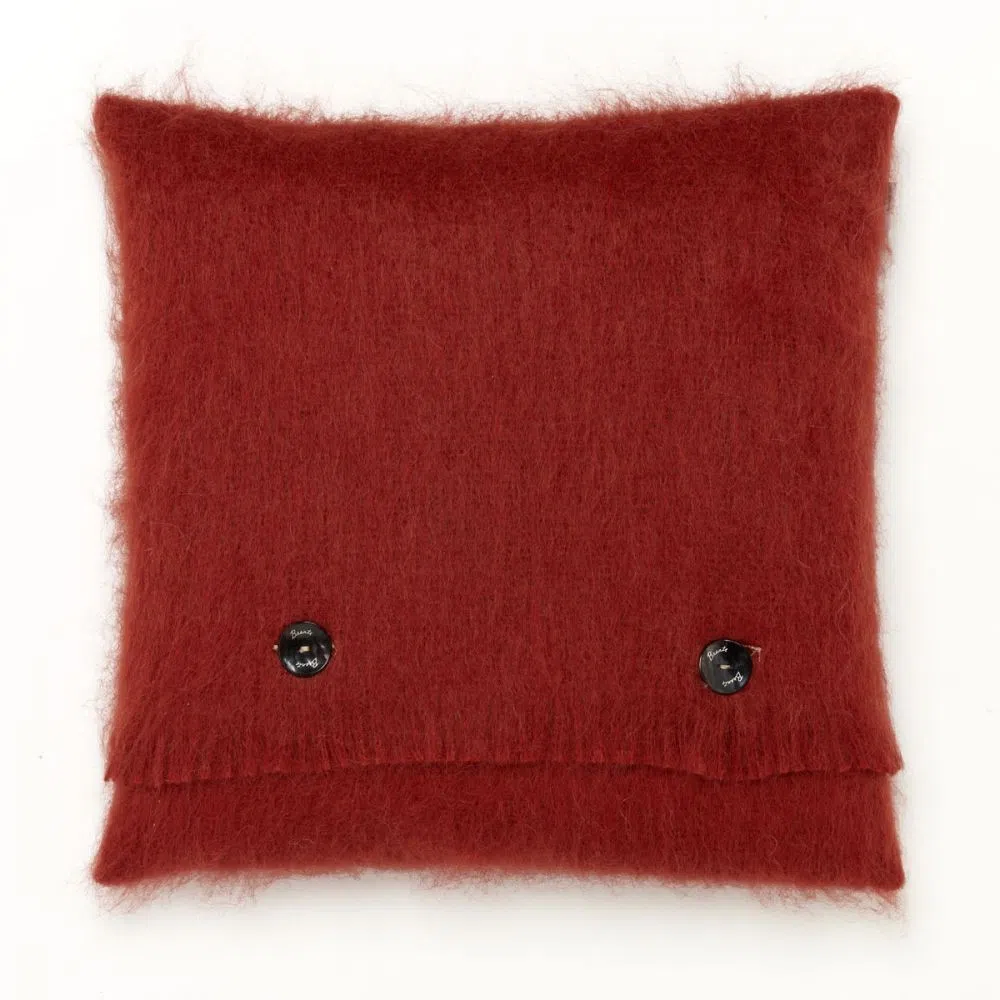 Poduszka dekoracyjna MOHAIR Bronte by Moon (Lacqueur Red)